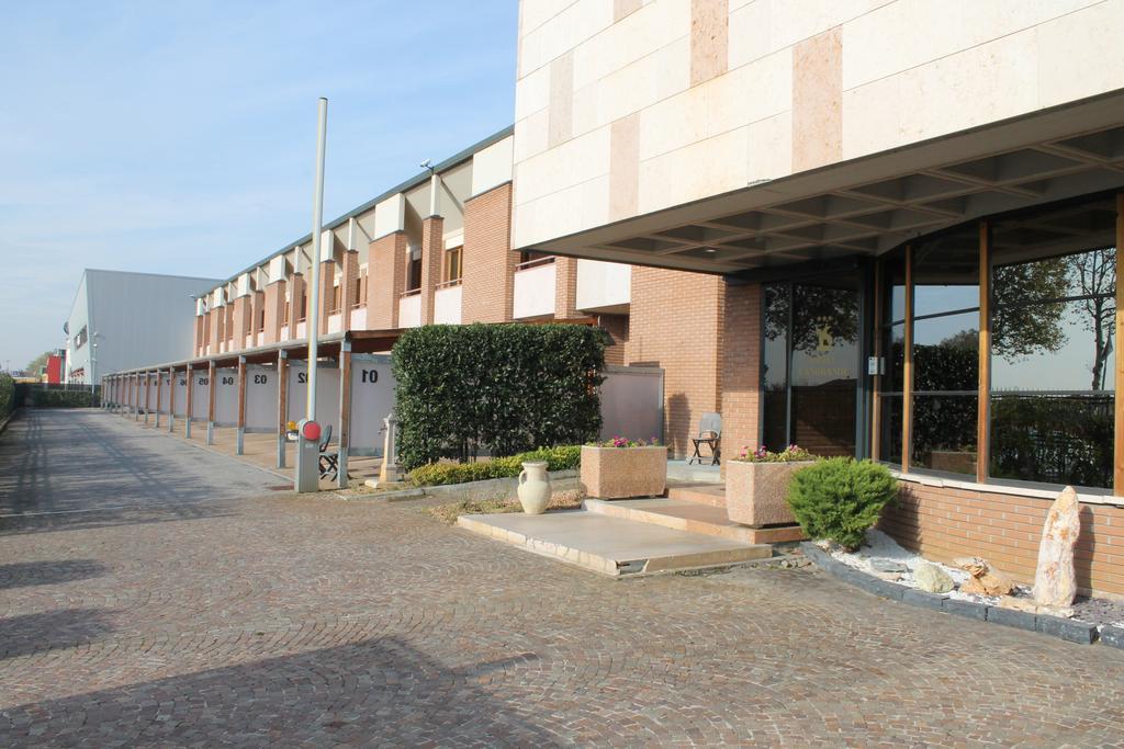 Hotel Cangrande Di Soave Exterior foto